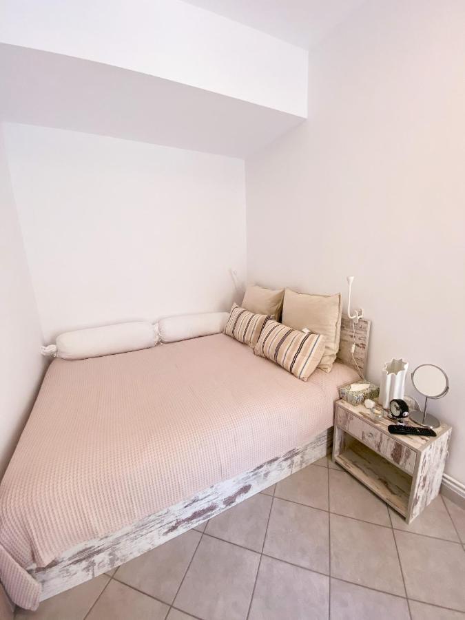 A Wonderful Apartment In Front Of The Sea! Peraia  Luaran gambar