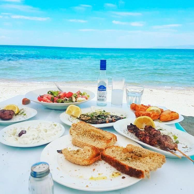 A Wonderful Apartment In Front Of The Sea! Peraia  Luaran gambar