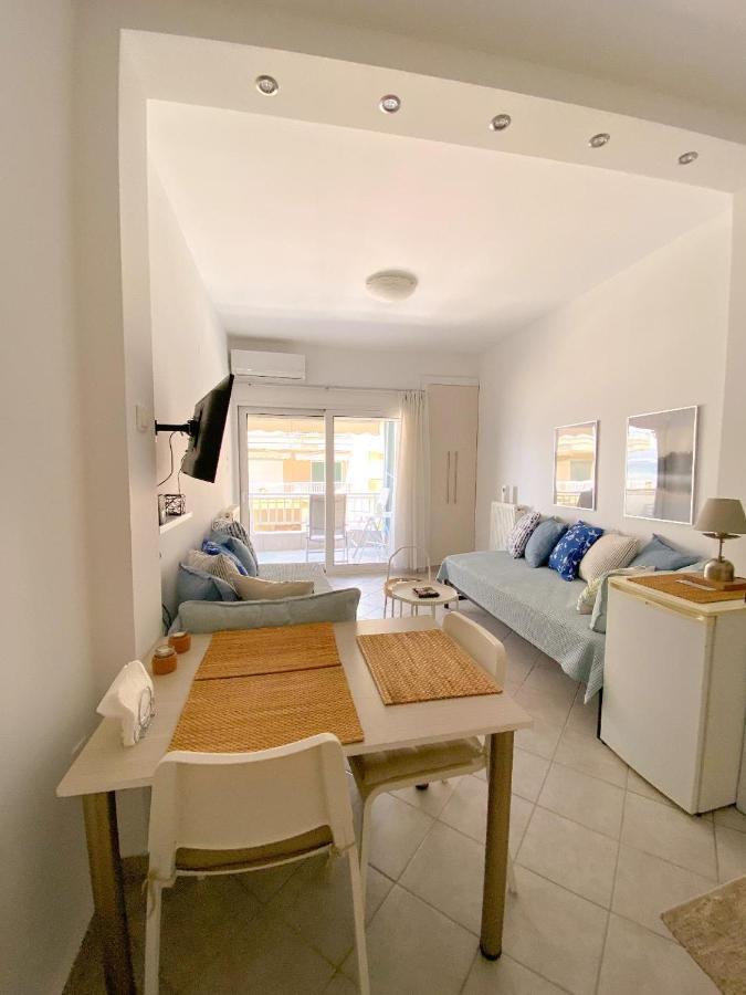 A Wonderful Apartment In Front Of The Sea! Peraia  Luaran gambar